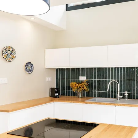 Canopy Entre Pins Et