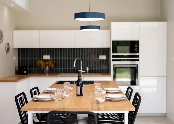 Canopy Entre Pins Et Ferienhaus